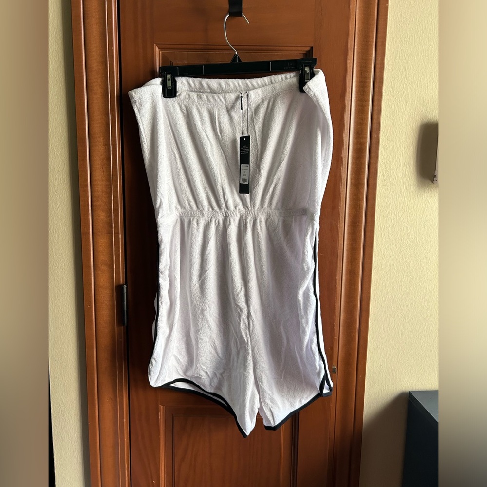 Fashion Nova Lena Tube Romper In White/Black-Size 1X NWT🤍 - Picture 7 of 7